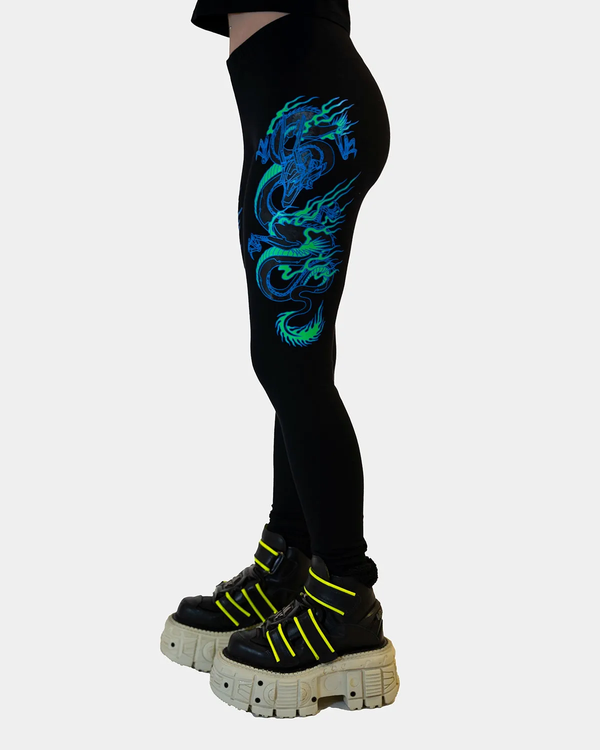 Black Dragonite Leggings.