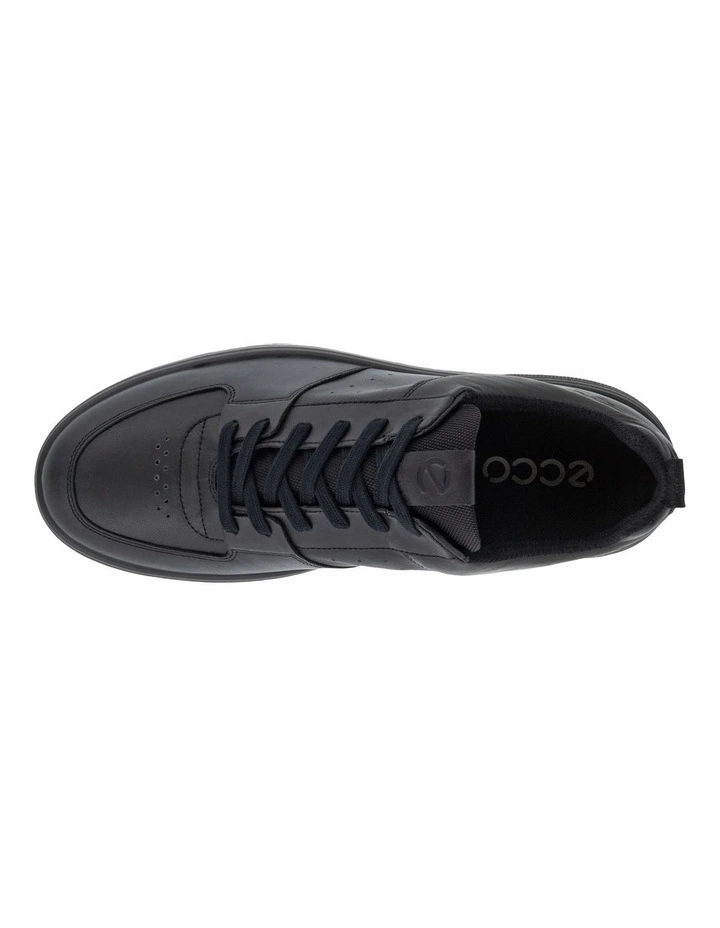 Black Street 720 Sneaker