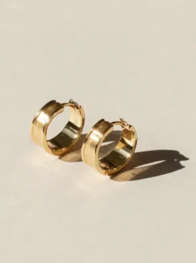 Brie Leon Quinn Huggie Earrings in Gold