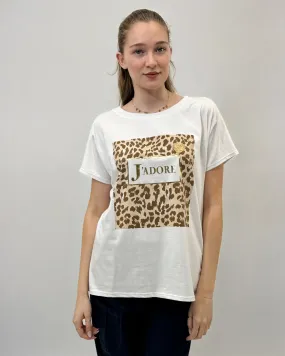 Comfortable fit T-shirt with J'adore print.