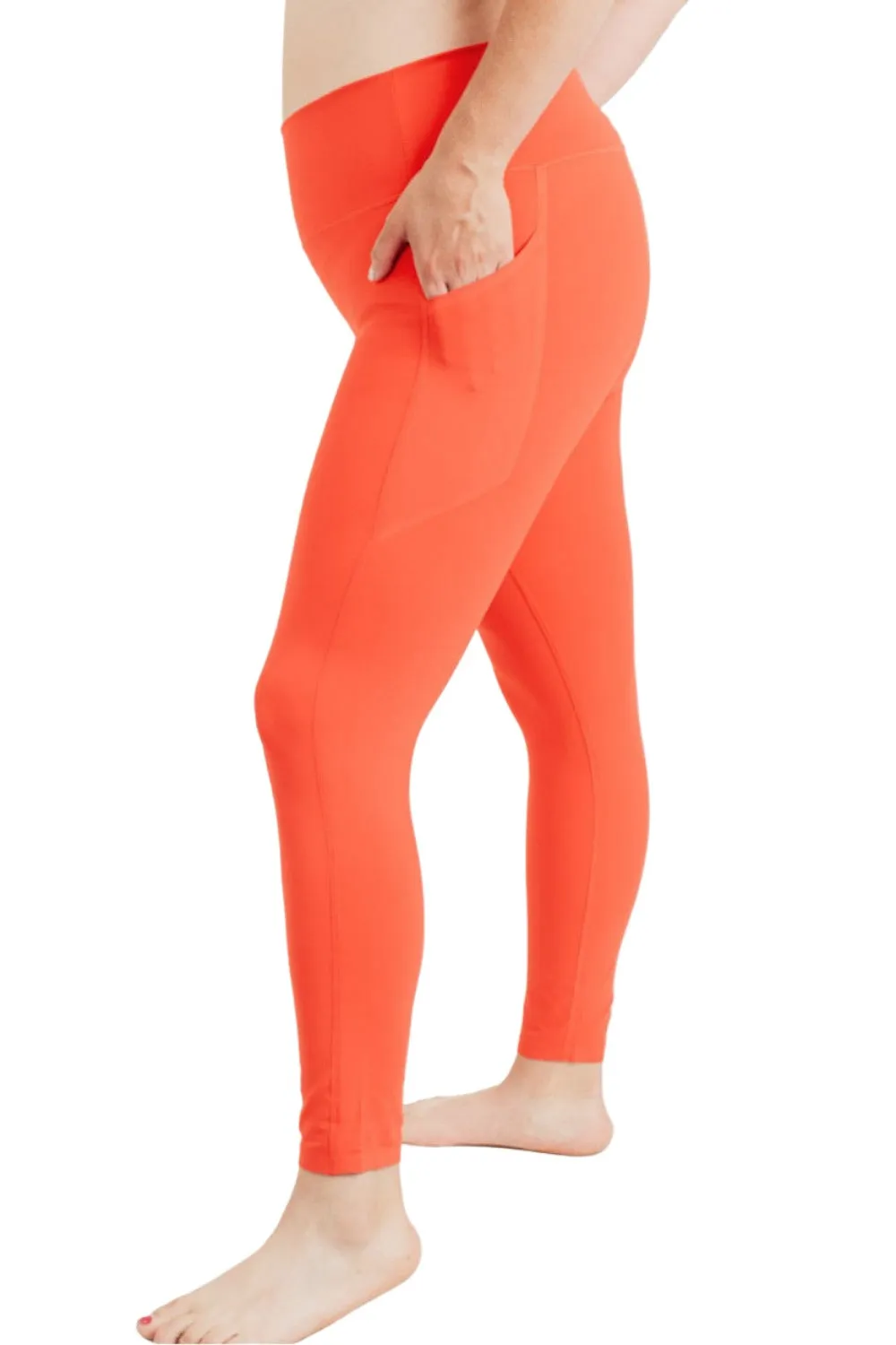 Essential High Waisted Leggings with Laser Cut Design in Plus Size - Mono B