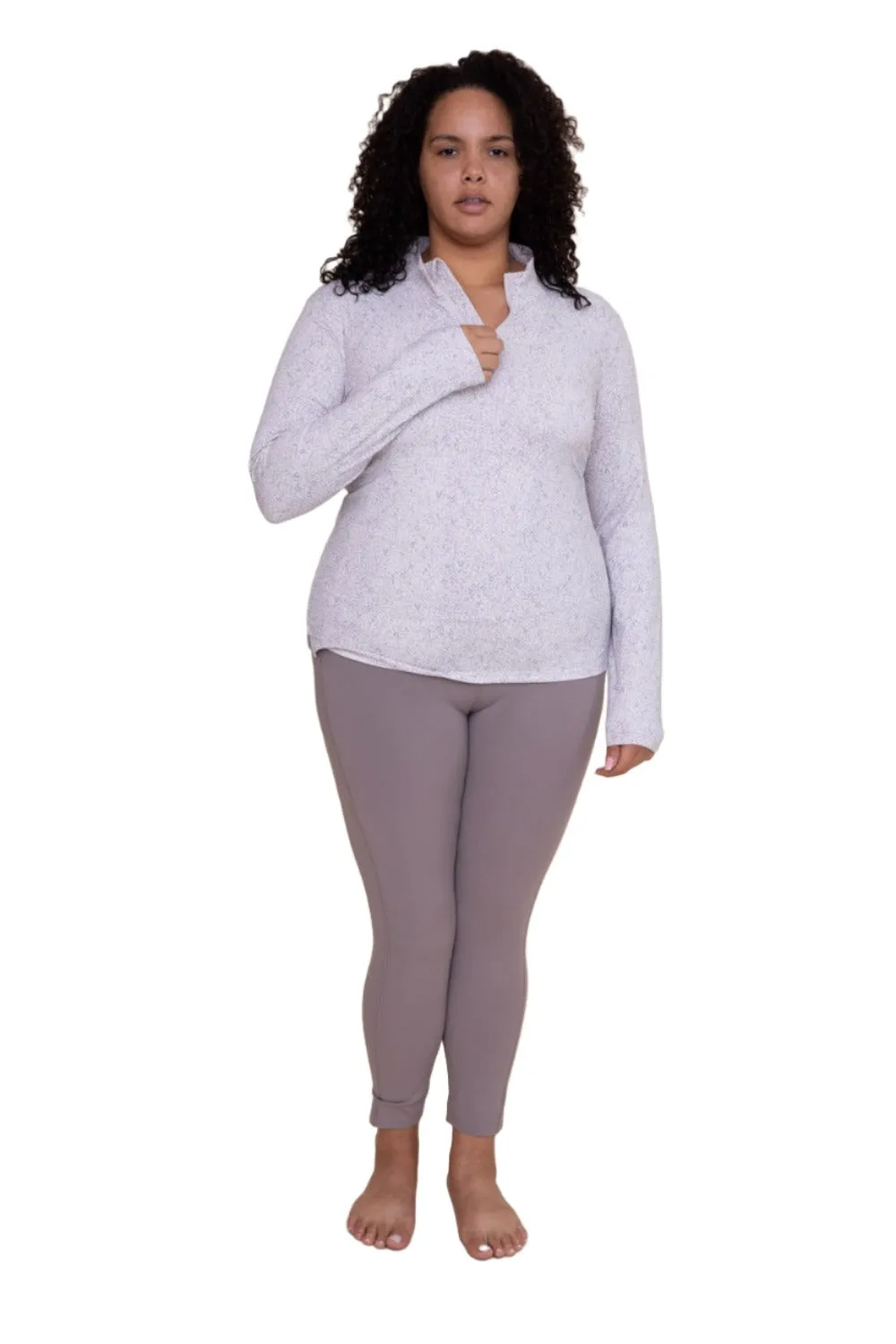 Essential High Waisted Leggings with Laser Cut Design in Plus Size - Mono B