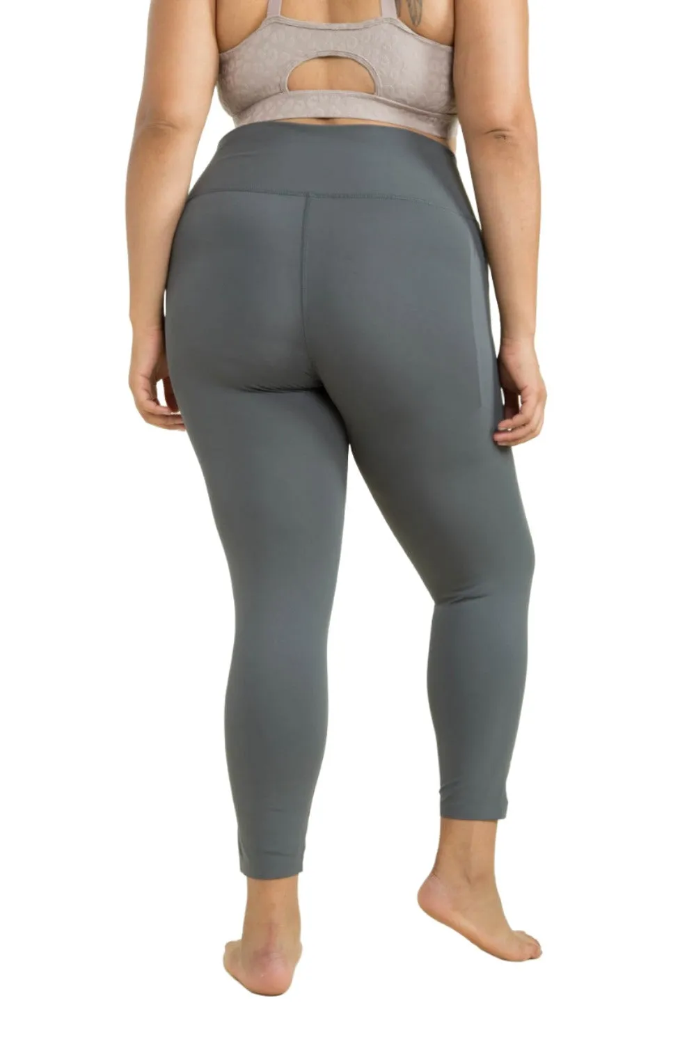 Essential High Waisted Leggings with Laser Cut Design in Plus Size - Mono B