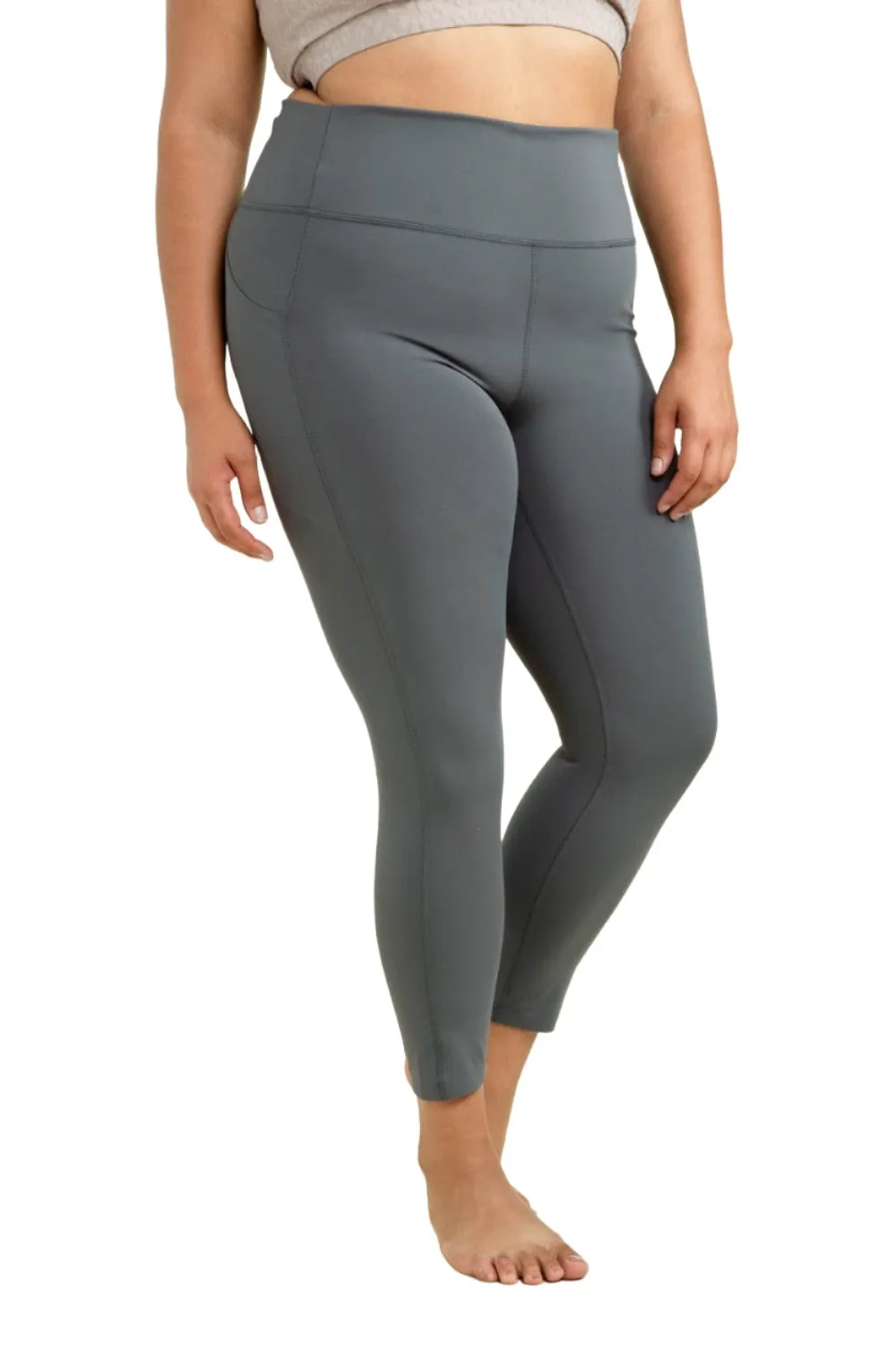 Essential High Waisted Leggings with Laser Cut Design in Plus Size - Mono B