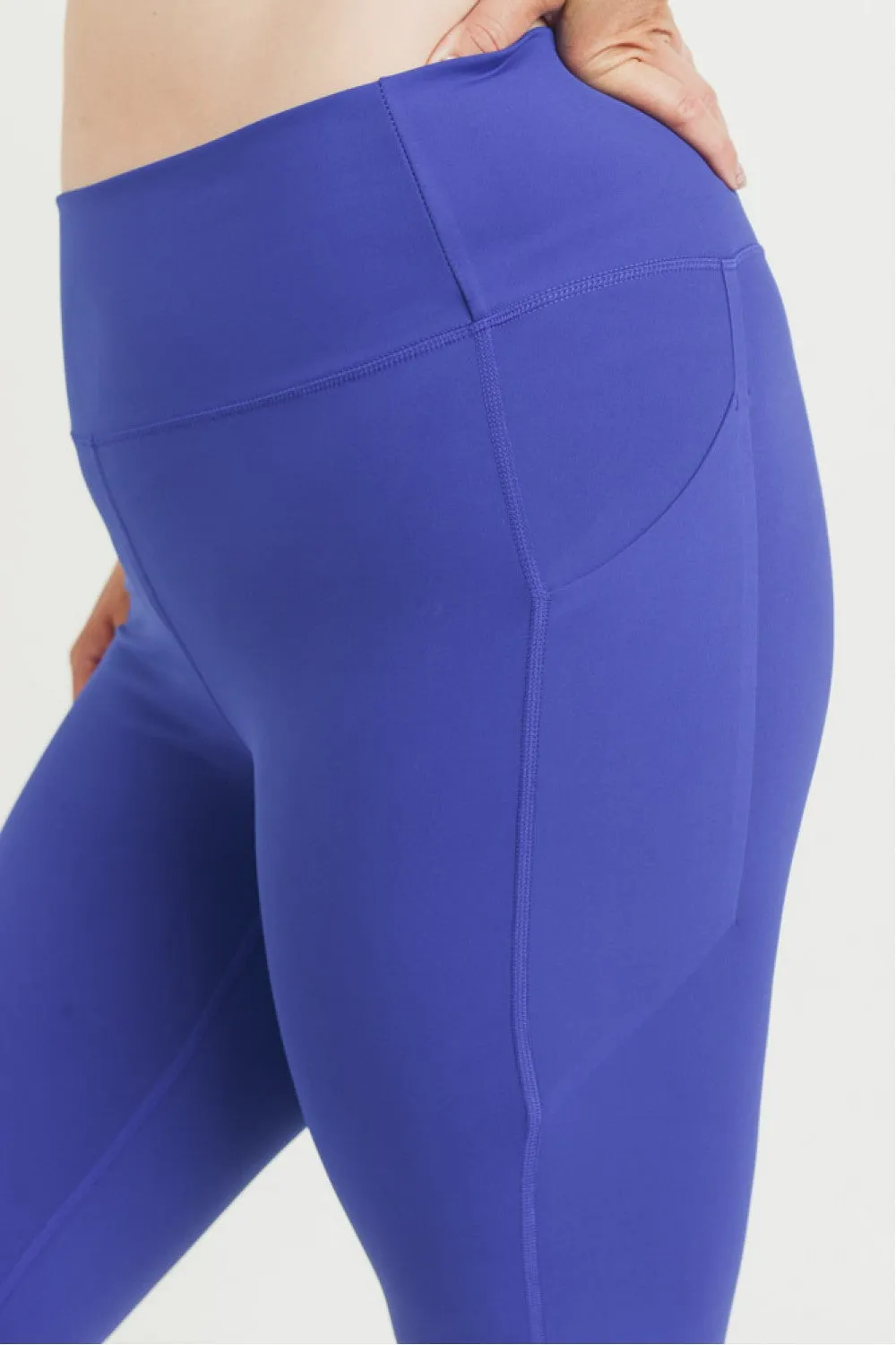 Essential High Waisted Leggings with Laser Cut Design in Plus Size - Mono B