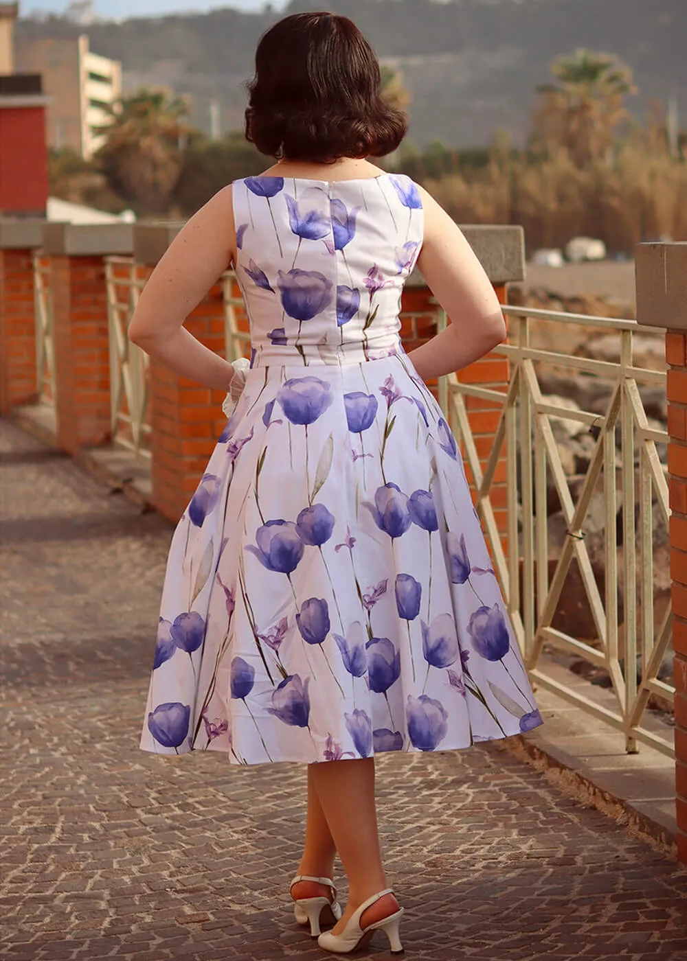 Hearts and Roses Cathy Floral 1950s Swing Dress White Blue