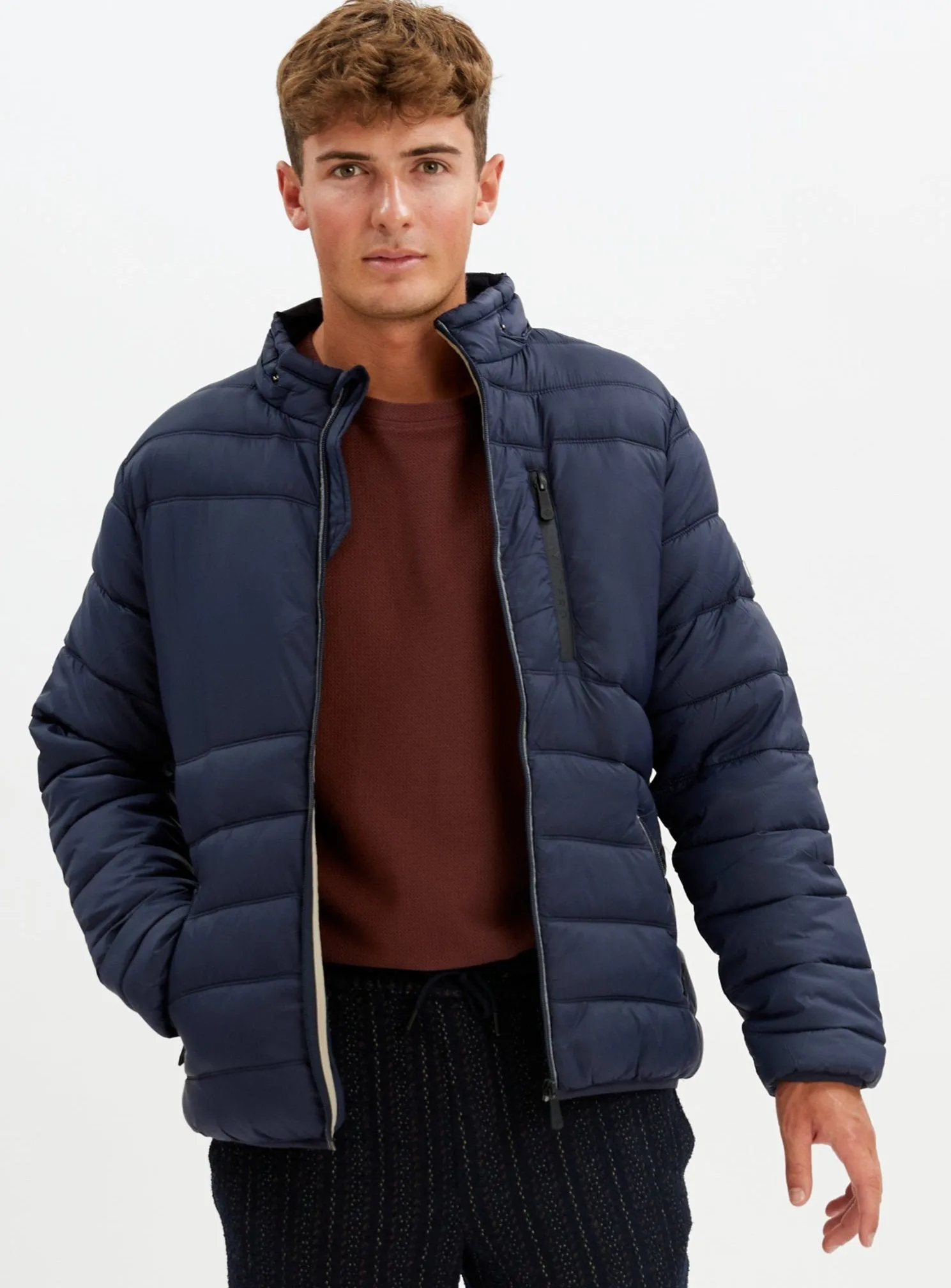 LOWELL Ultralight Quilted Jacket with Detachable Hood