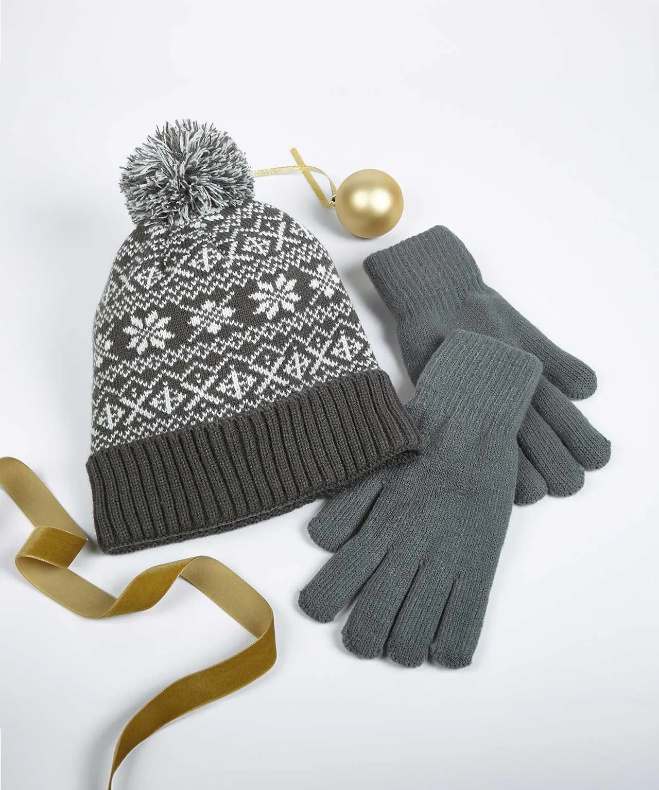 Men's Hat and Gloves Bundle