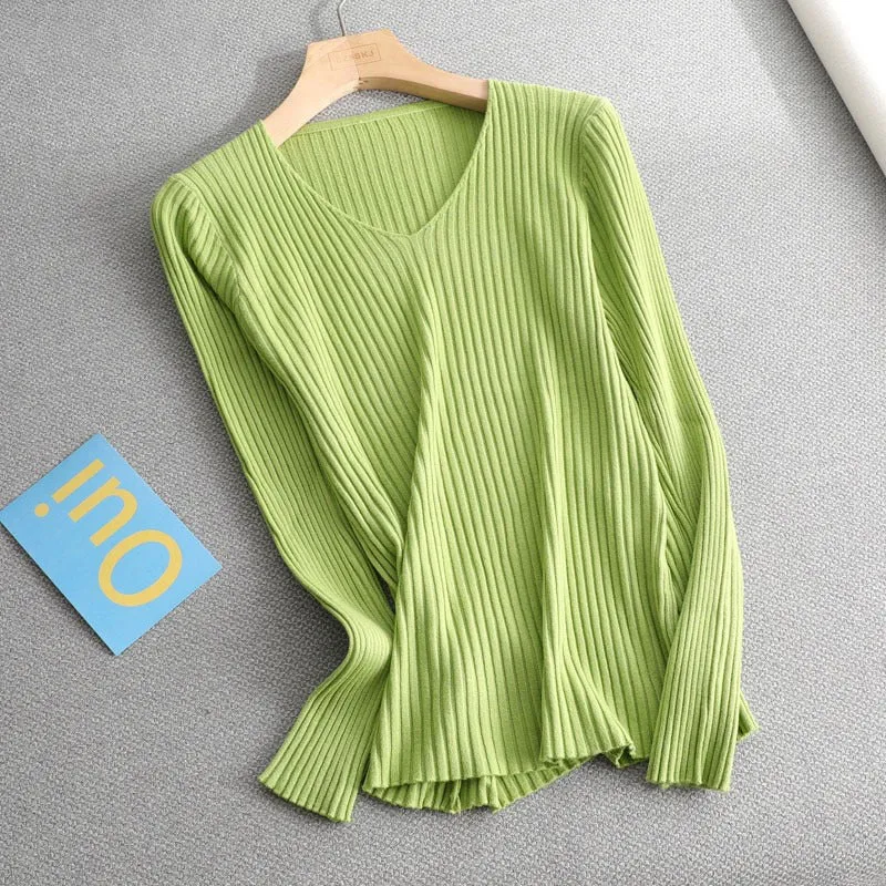 Women's V-Neck Knit Sweater Pullover - Solid Color